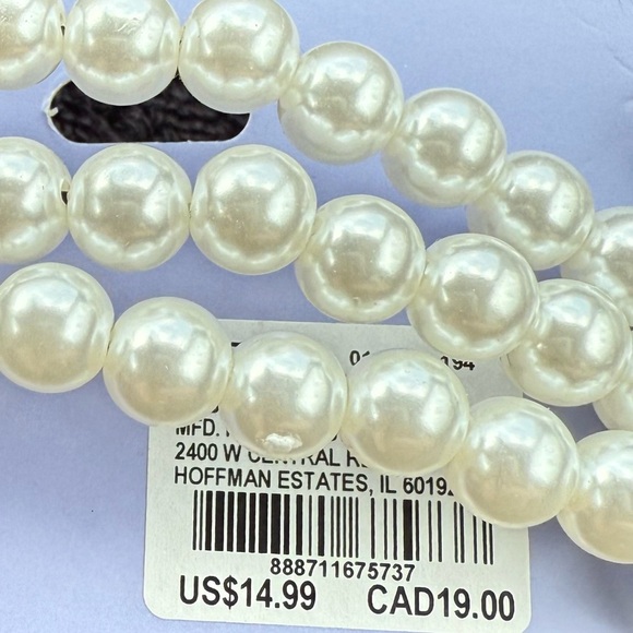 Claire's Cream Pearl Choker with Black Accents - Picture 3 of 4